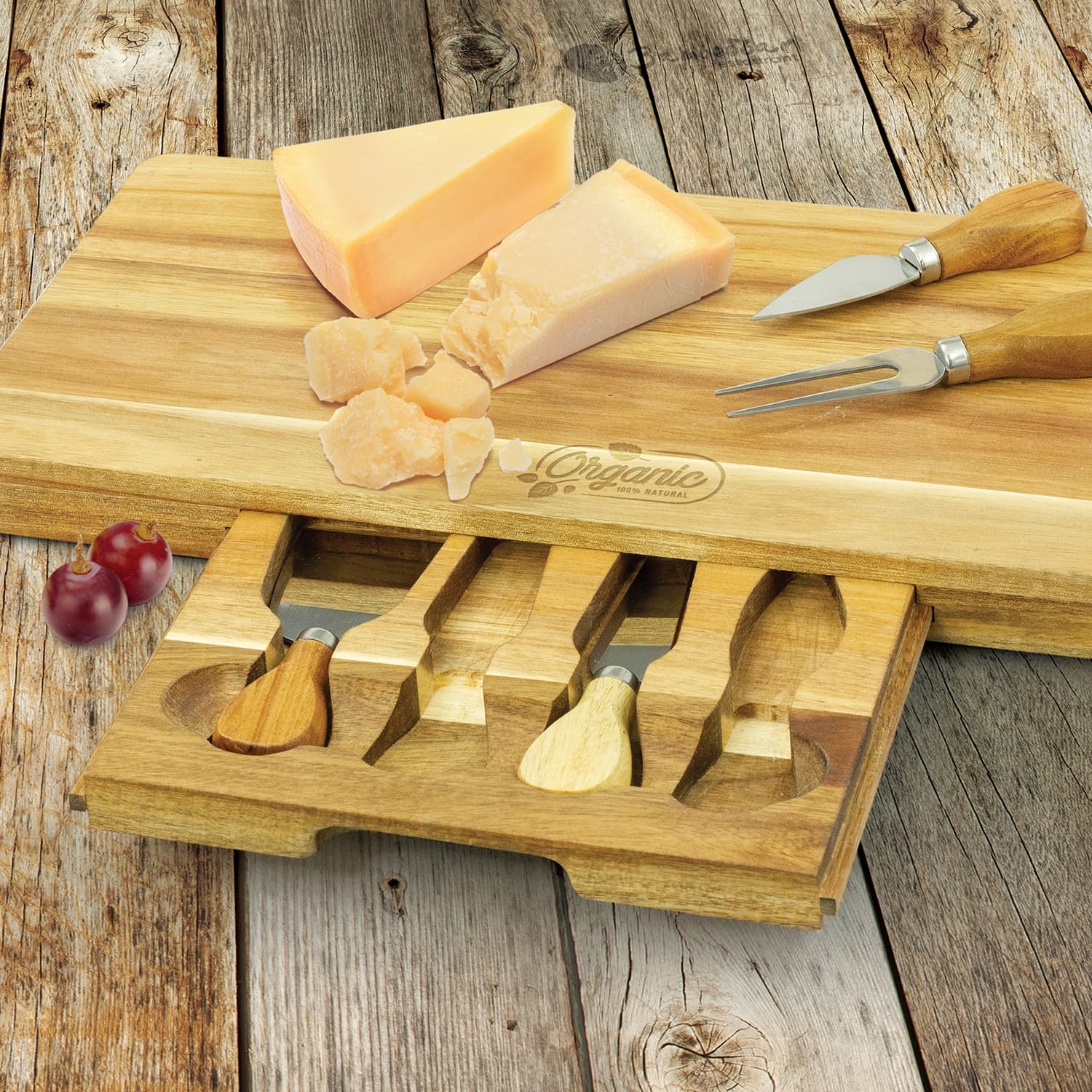 Montgomery Cheese Board · Product view