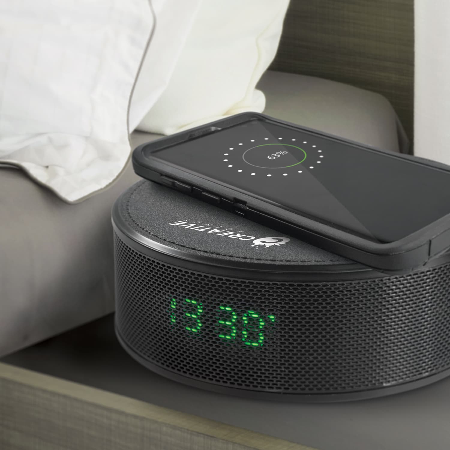 Zulu Speaker Wireless Charger · Product view