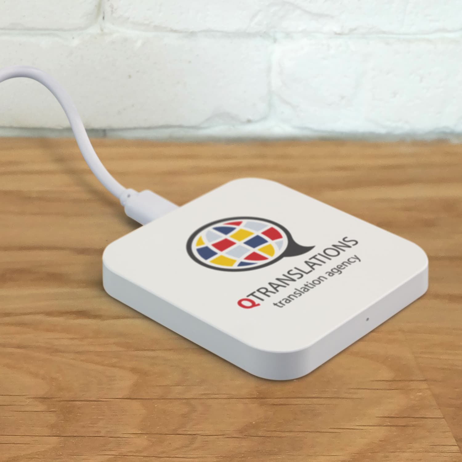 Vector Wireless Charger - Square · Product view