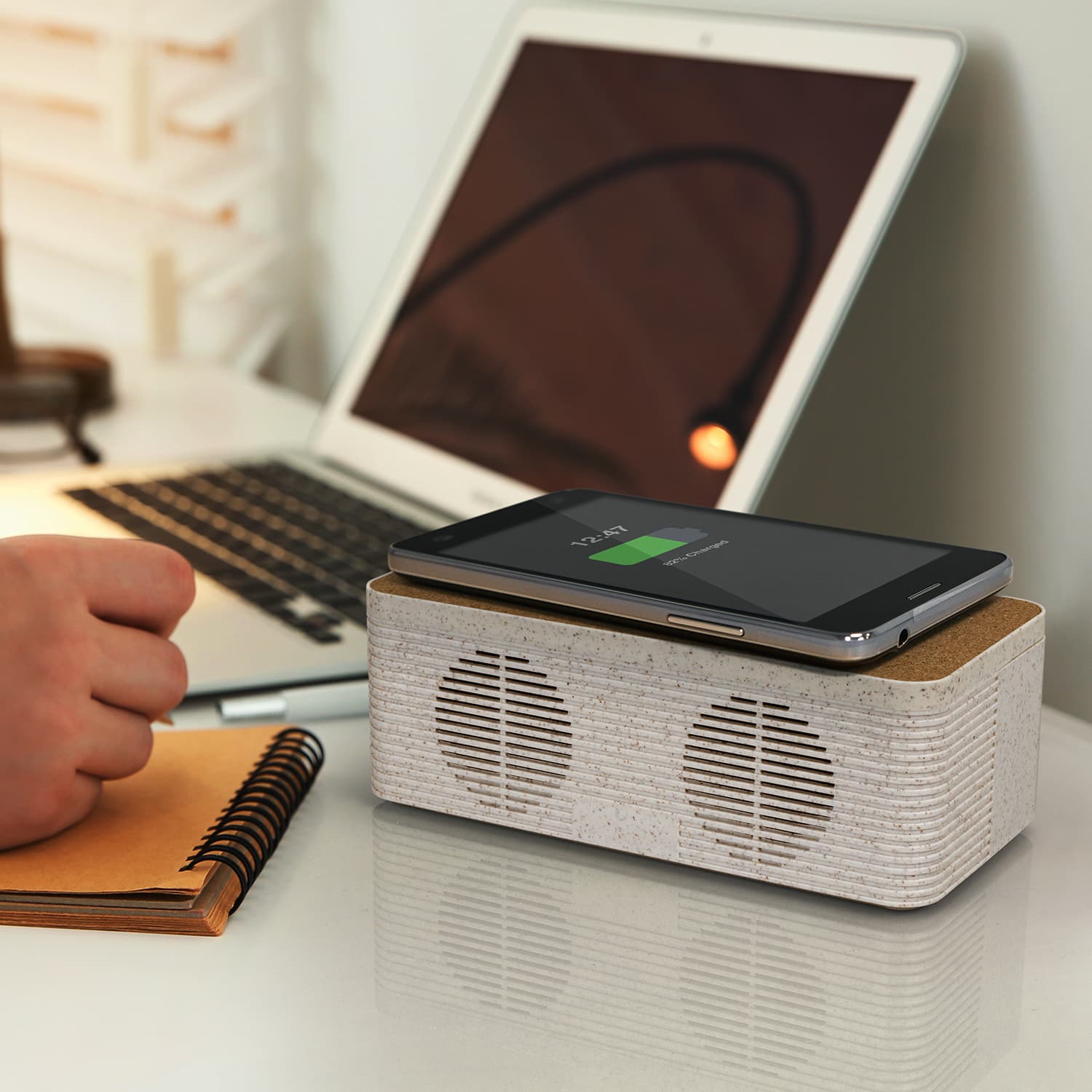 NATURA Oaken Speaker Wireless Charger · Product view