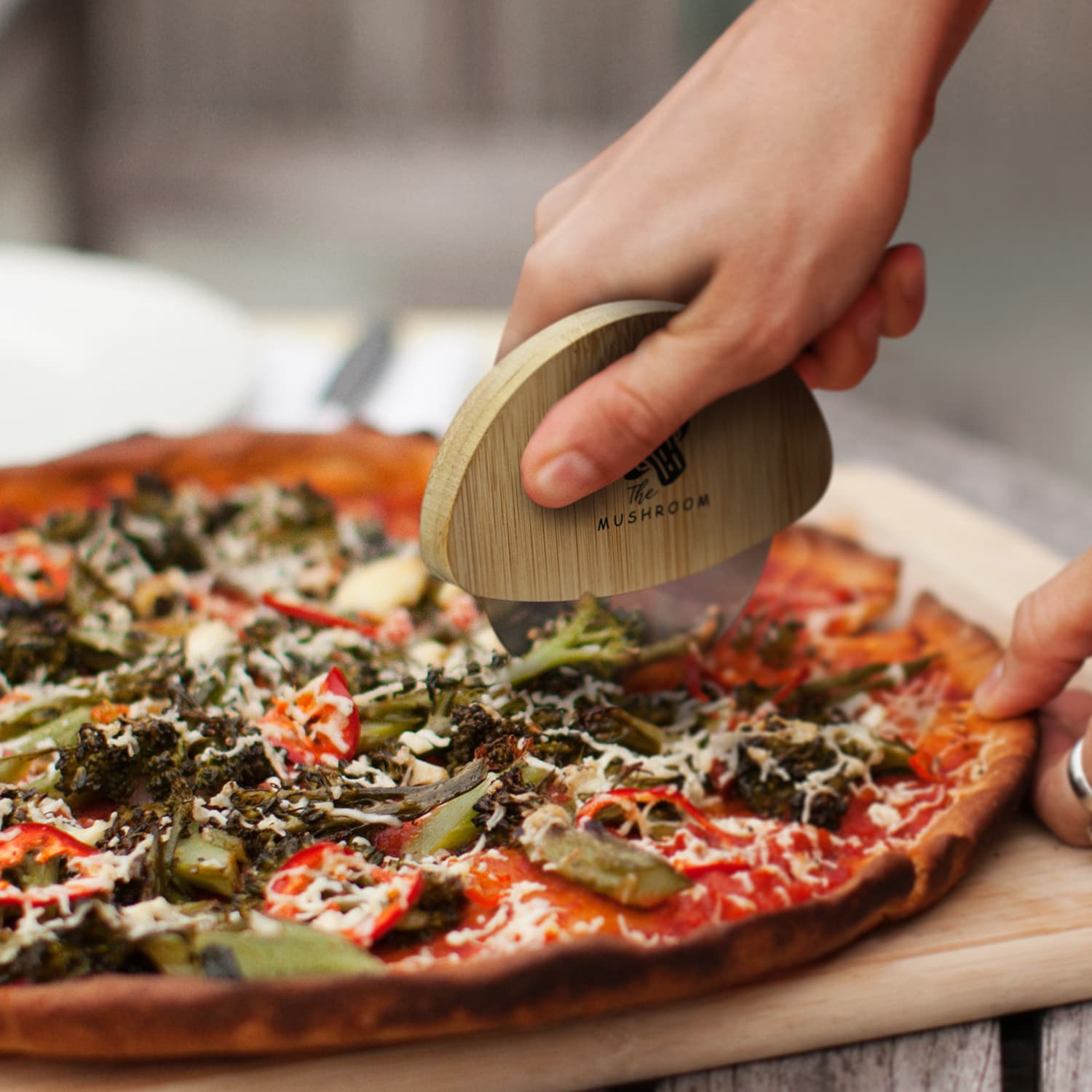 NATURA Bamboo Pizza Cutter · Product view