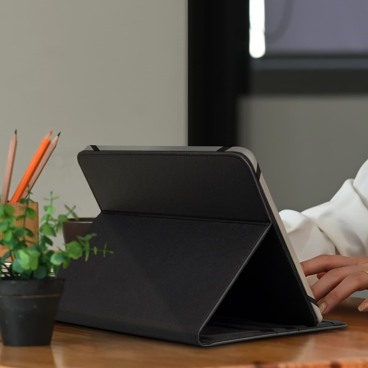 Milena Tablet Case · Product view