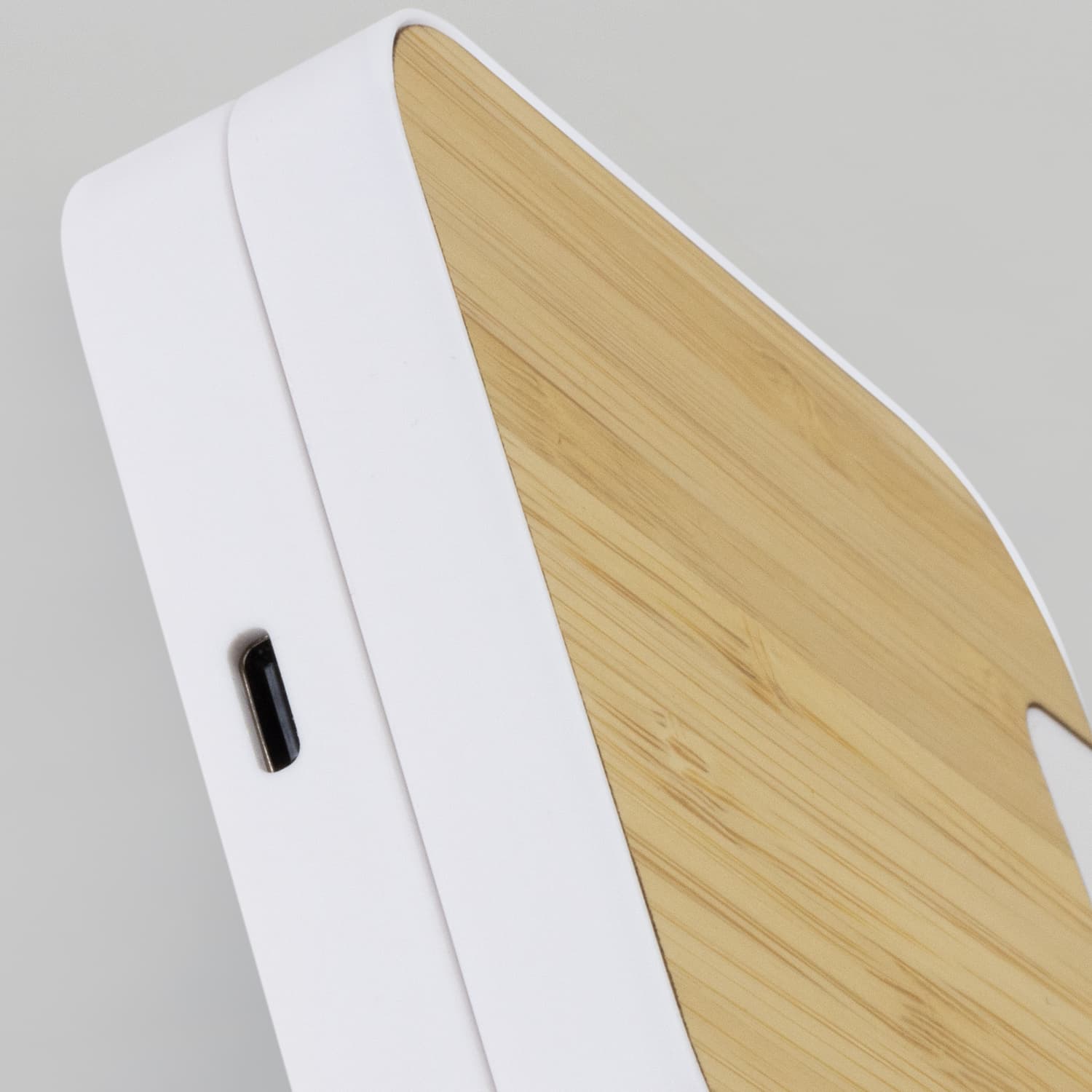 Flex Wireless Fast Charging Stand · Product view