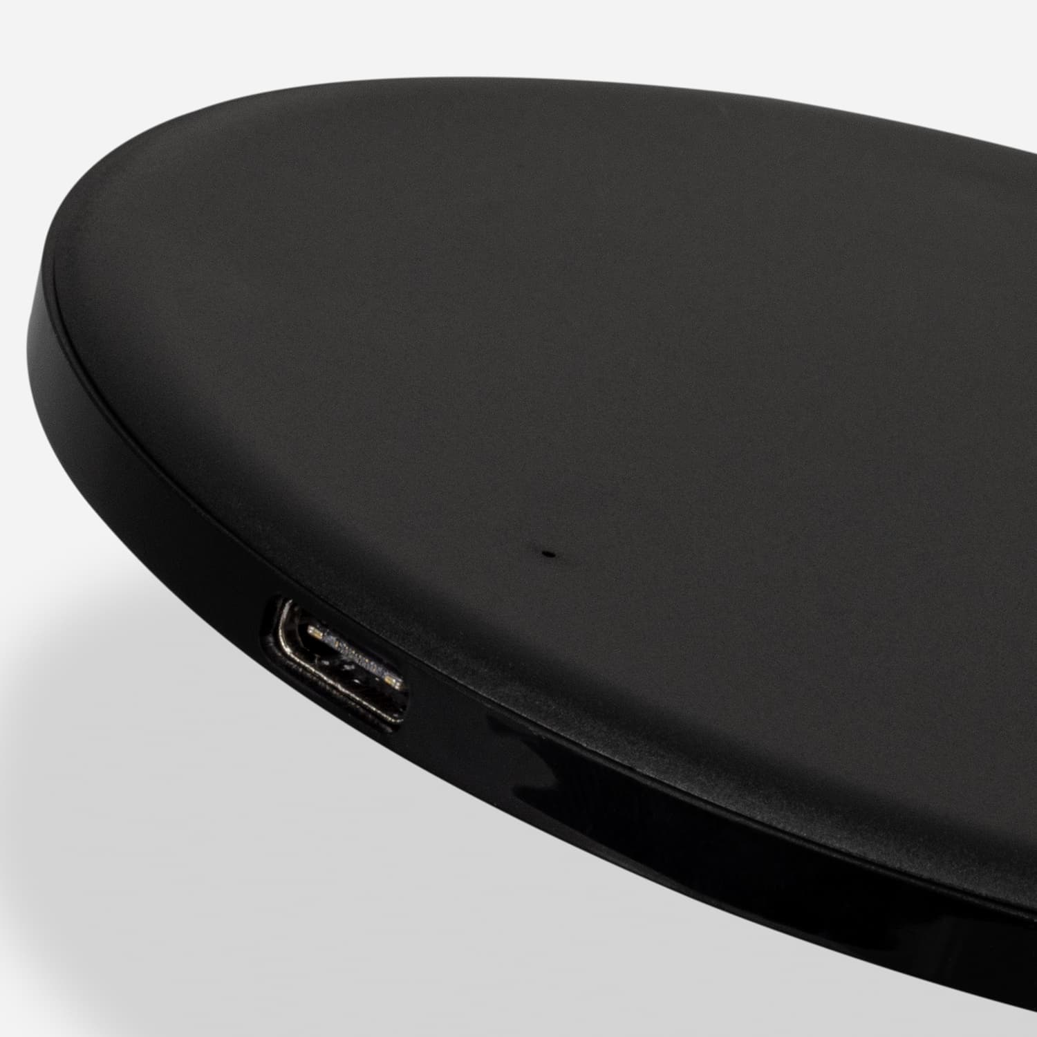 Energon Wireless Fast Charger · Product view