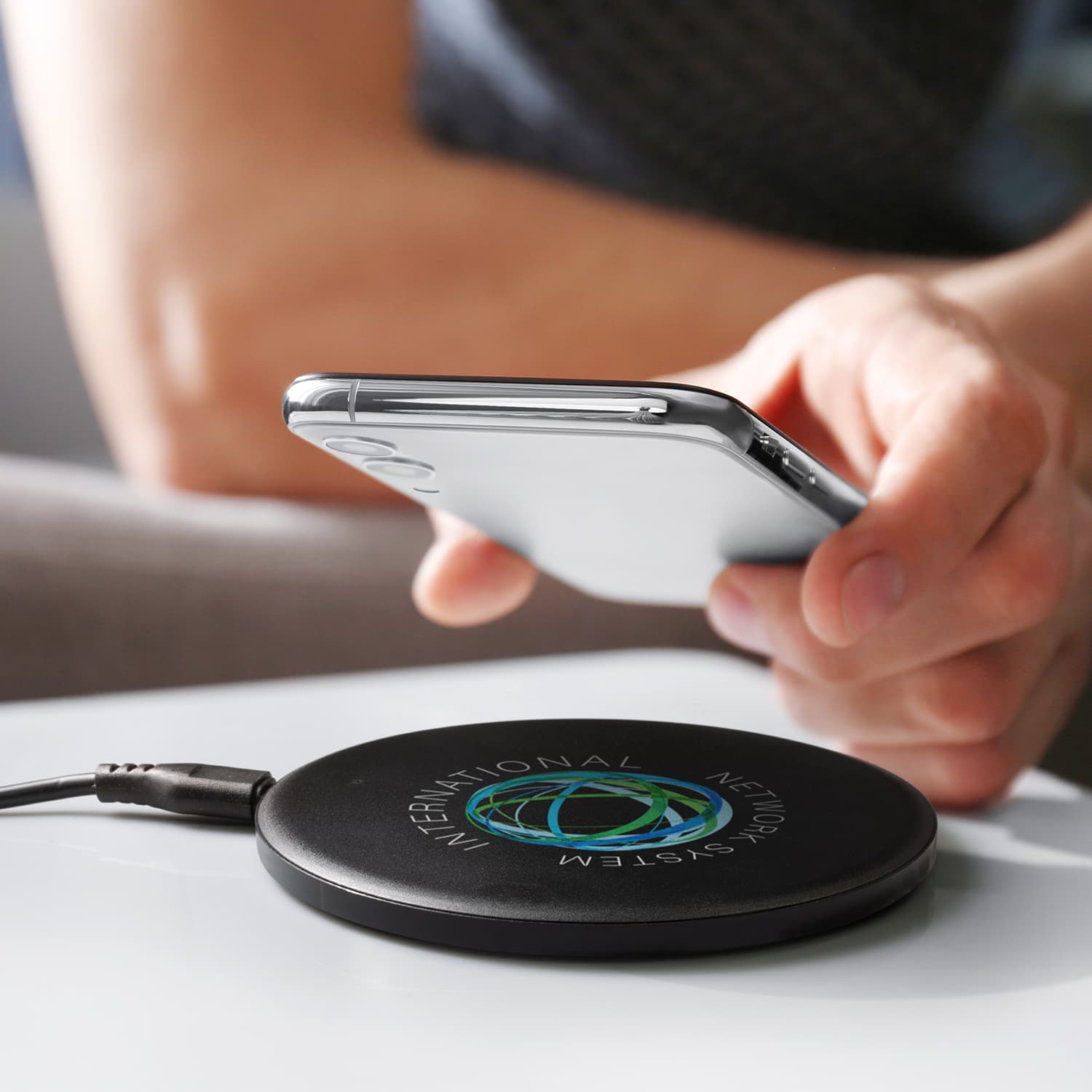 Energon Wireless Fast Charger · Product view
