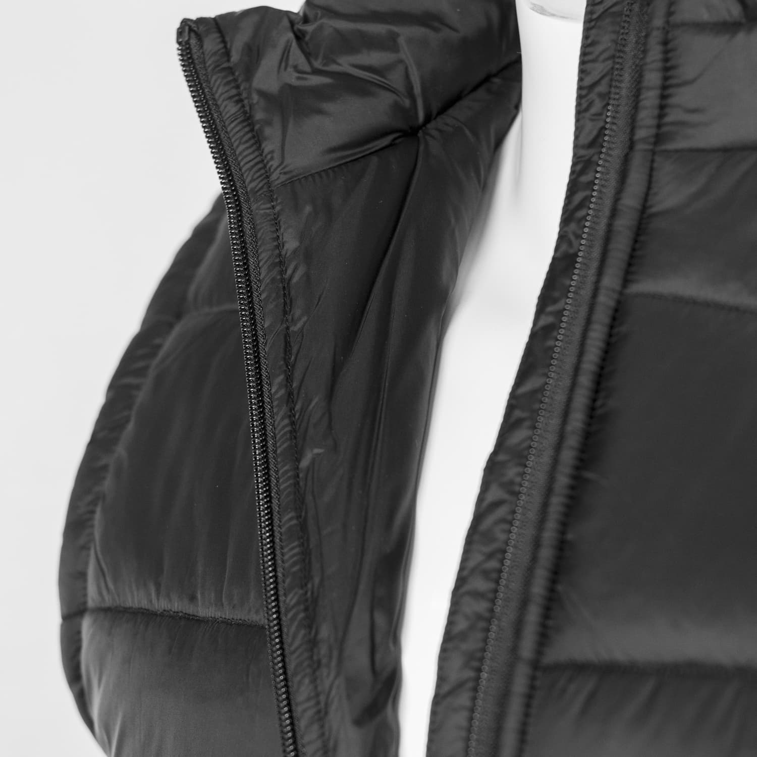 TRENDSWEAR Milford Womens Puffer Vest · Product view