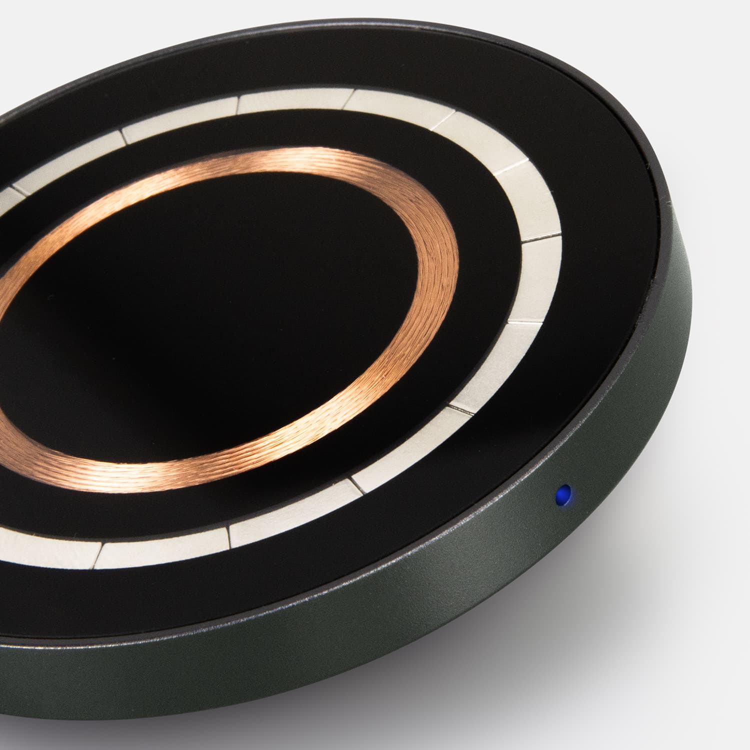 INGENIO Arc Single Wireless Charger · Product view