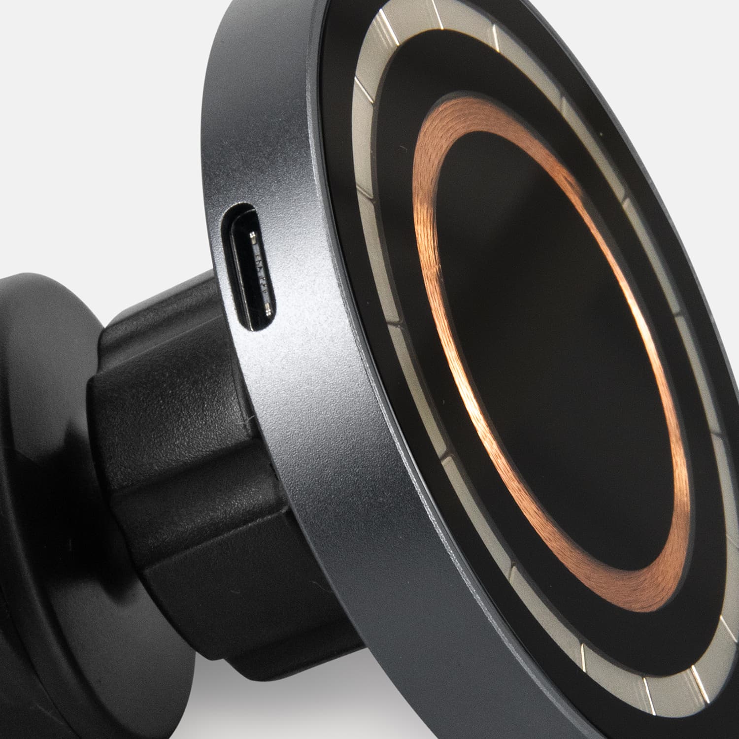 INGENIO Arc Wireless Car Charger · Product view