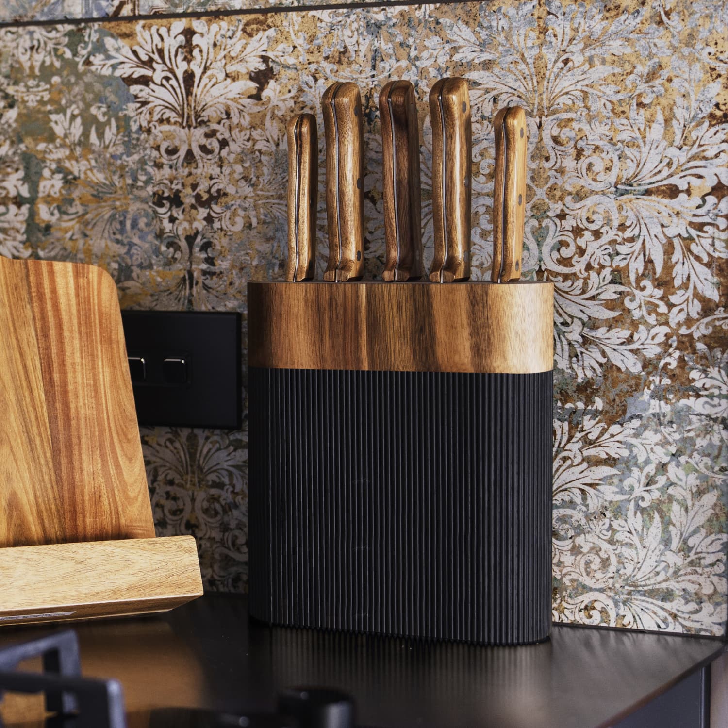 Keepsake Noir Knife Block · Product view
