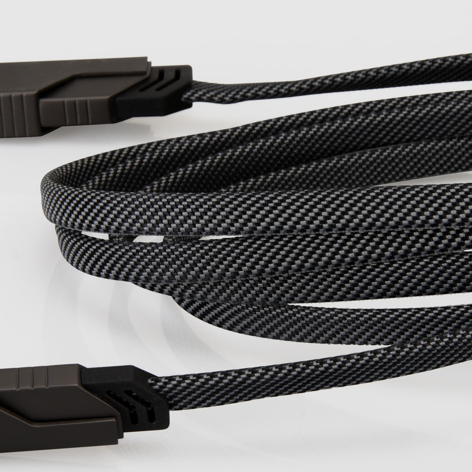 INGENIO Quantum Universal Charging and Data Cable · Product view