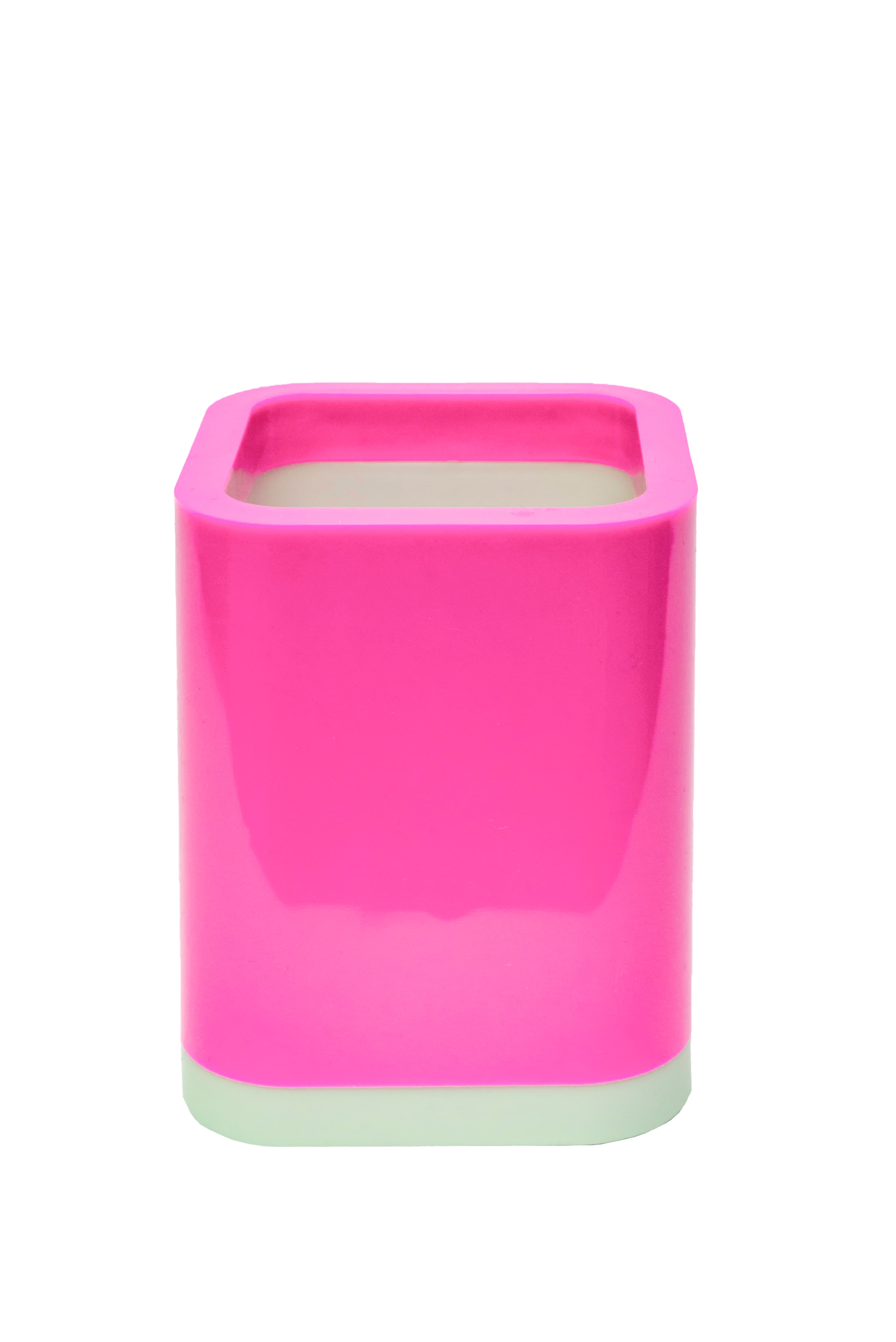 Holdsworth Pen Stand · Product view