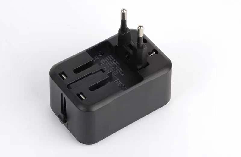 Transit Universal Travel Adapter with USB-A & Type-C · Product view